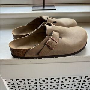 Birkenstock Boston style Beige Slip-On Clogs with Buckle